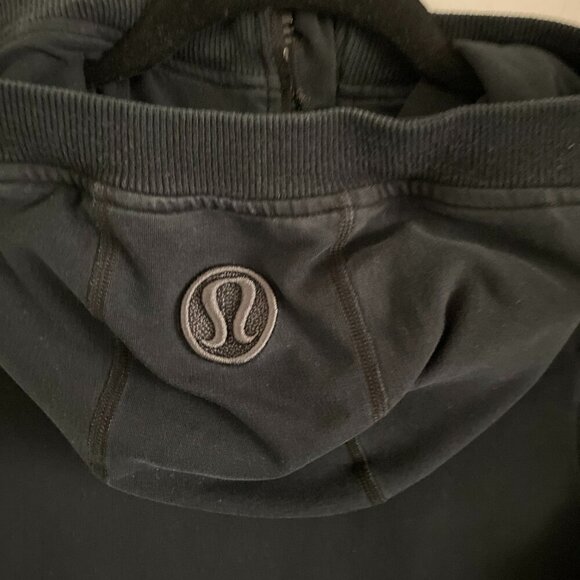 Lululemon Size 2 Fade Black Jacket Scuba Hoodie Woman - Picture 6 of 7